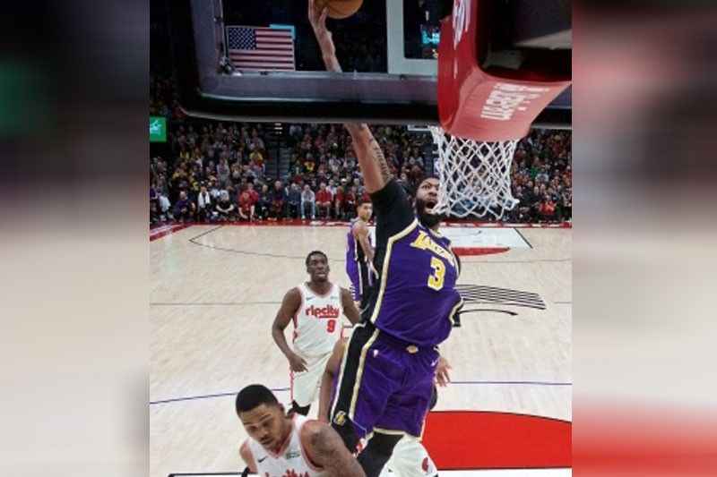 Lakers bumangon mula sa four-game losing skid