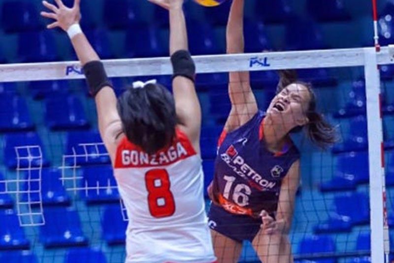 Rondina pinabulaanan ang paglipat sa Foton