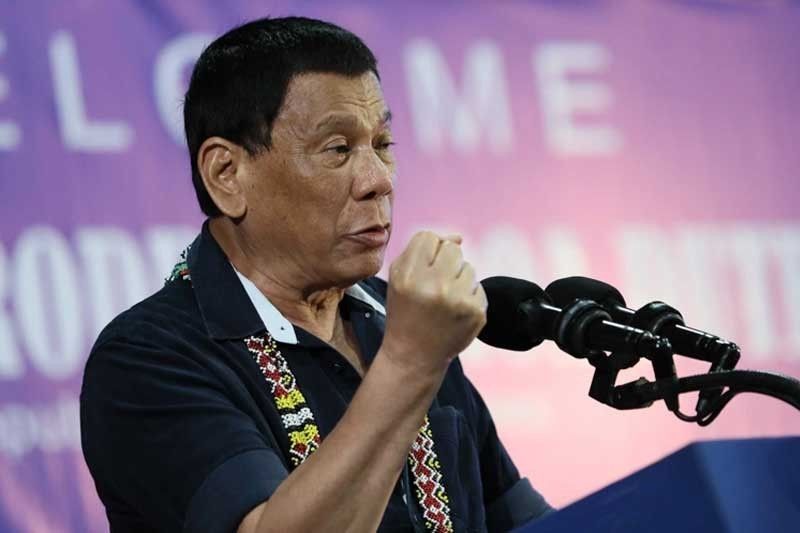 Duterte: Kill me if I donâ��t resolve crimes in 6 months