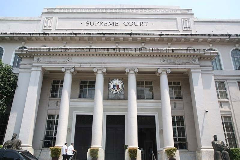 Duterte swears in new SC justice