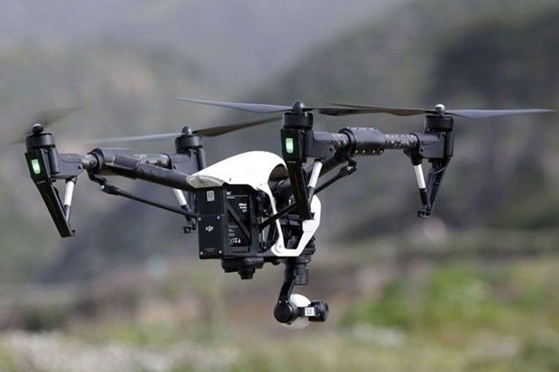 Drone gipalupad atol sa prosesyon gisakmit