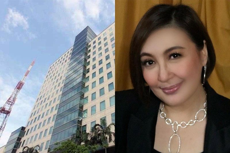 Sharon Cuneta renews ABS-CBN contract amid franchise renewal issue