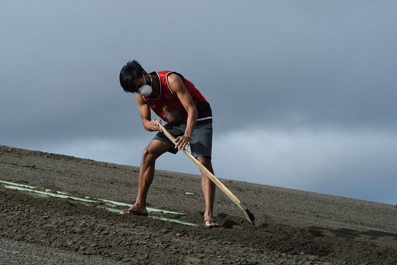 'Grant dapat': Pautang sa nasalanta ng Bulkang Taal binatikos ng mambabatas