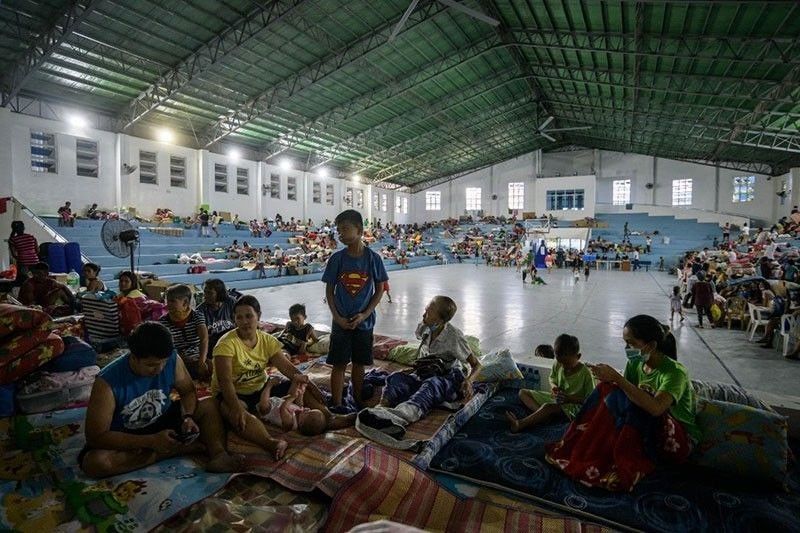 Permanent evacuation centers isinulong ni Sen. Go