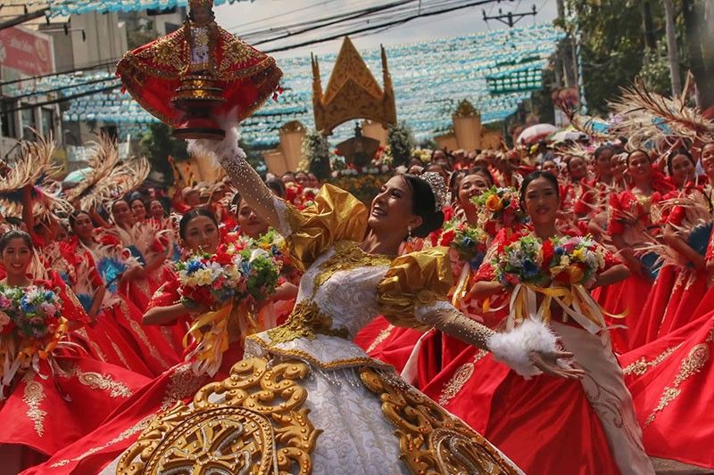 Wait for Duterte delays grand parade: Tangub, Lumad win