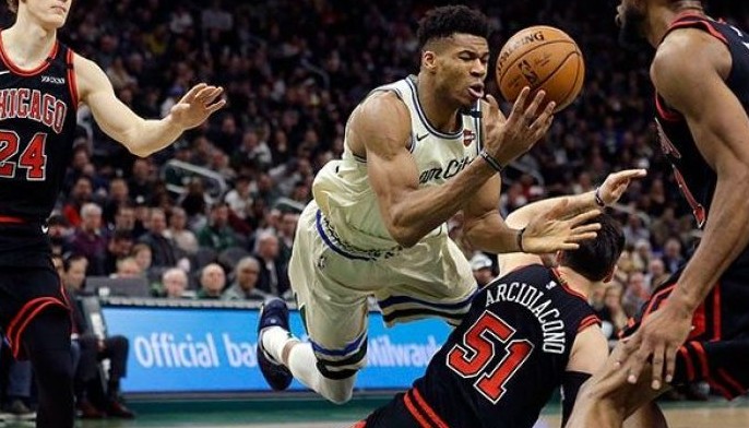 Pang-4 triple double ni Antetokounmpo
