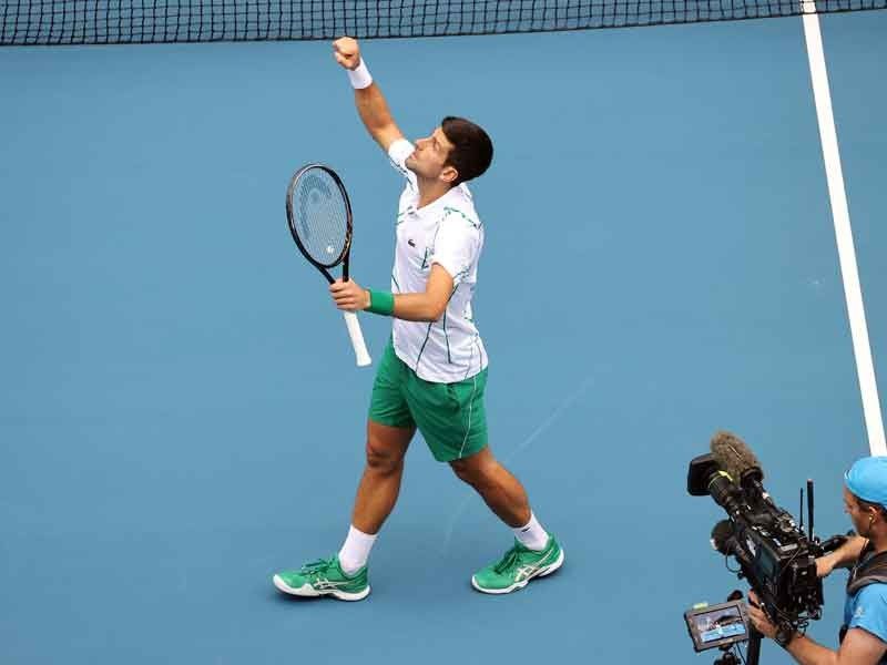 Djokovic romps past Ito into Aussie Open round three