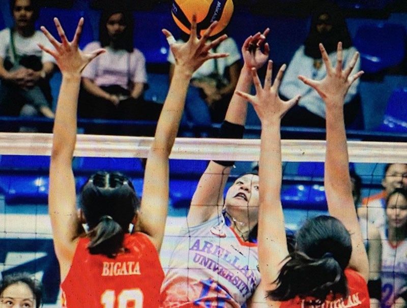 Lady Chiefs survive third-set scare