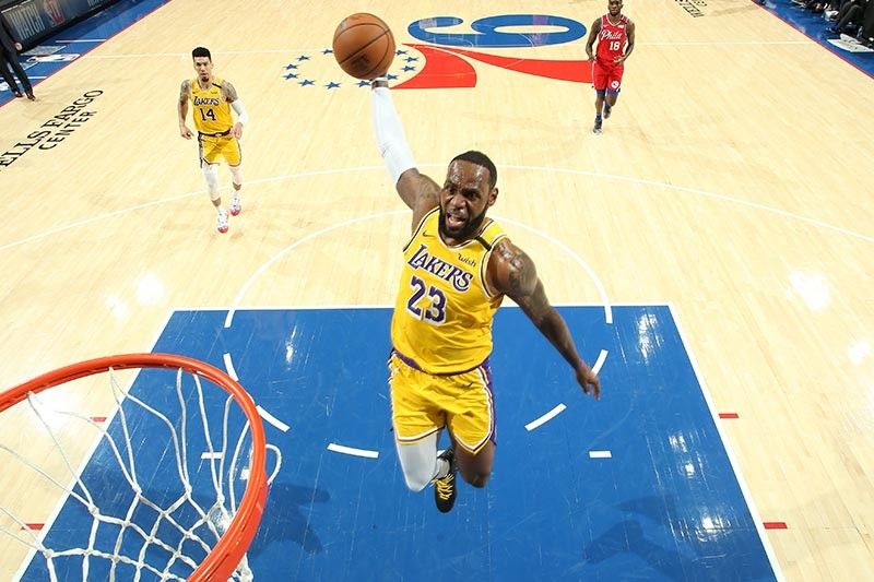 LeBron James surpasses Kobe Bryant at No. 3 in NBA all-time scoring list