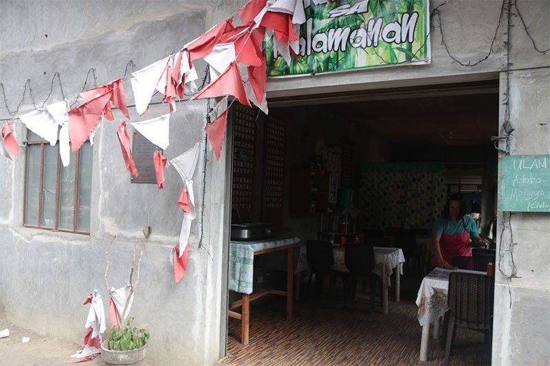 â��Tuloy ang buhayâ��: Batangas lomi business survives after Taal eruption