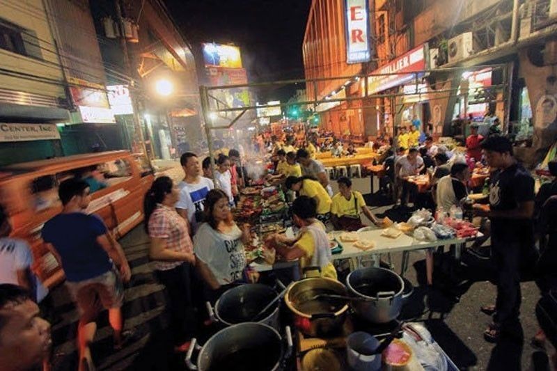 Night bazaar in Cebu City extended until February