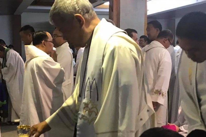Avoid kissing religious images, Catholics told