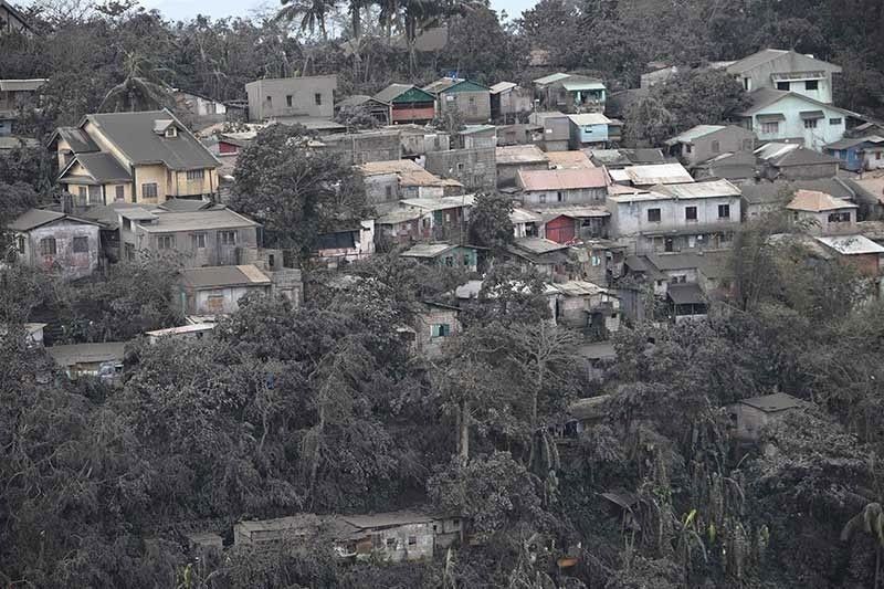 Permanent relocation of residents in 7-km Taal danger zone OKâ��d