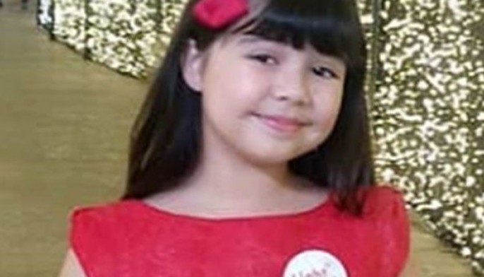Xia gustong mag-alaga ng 10 aso