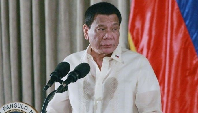 Duterte urged to compel water firms to pay P2 billion fine