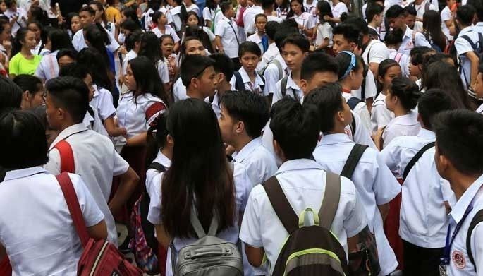 Standard design sa uniporme sa publikong eskwelahan gisugyot