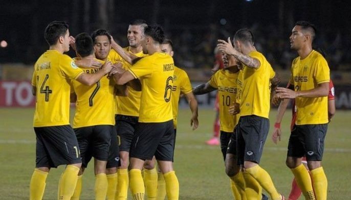 Ceres tackles Svay Rieng FC