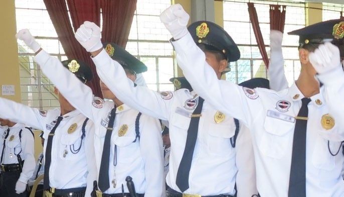 Security guard walay lisensiya ang armas sikop