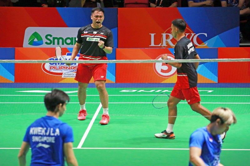 Pinoy Shuttlers stay in contention