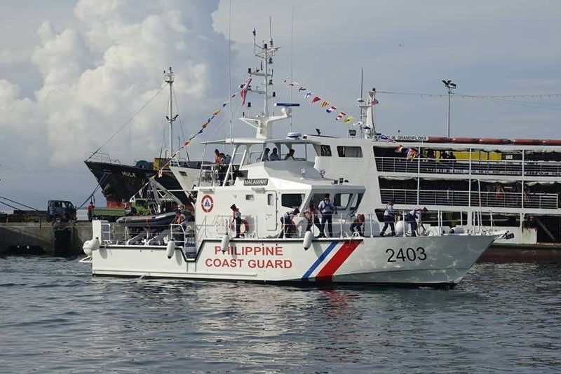 Seaman sinibak ng coast guard; Gov't vehicle pinangpi-pick up ng prostitute