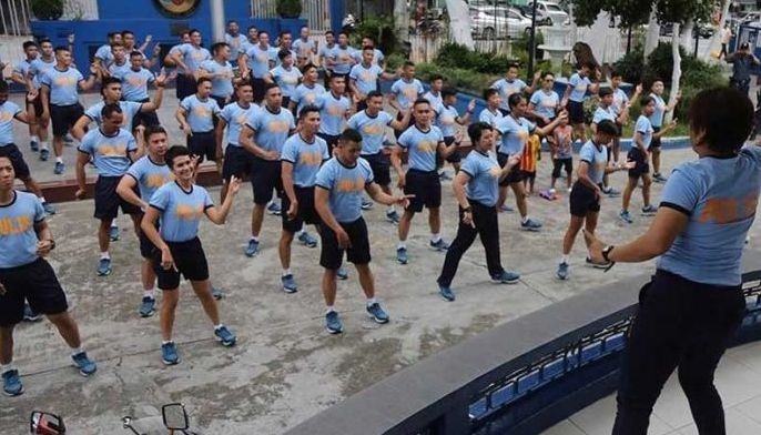 Mga Pulis na &lsquo;di makakapasa sa ideyal na timbang &lsquo;di mapro-promote