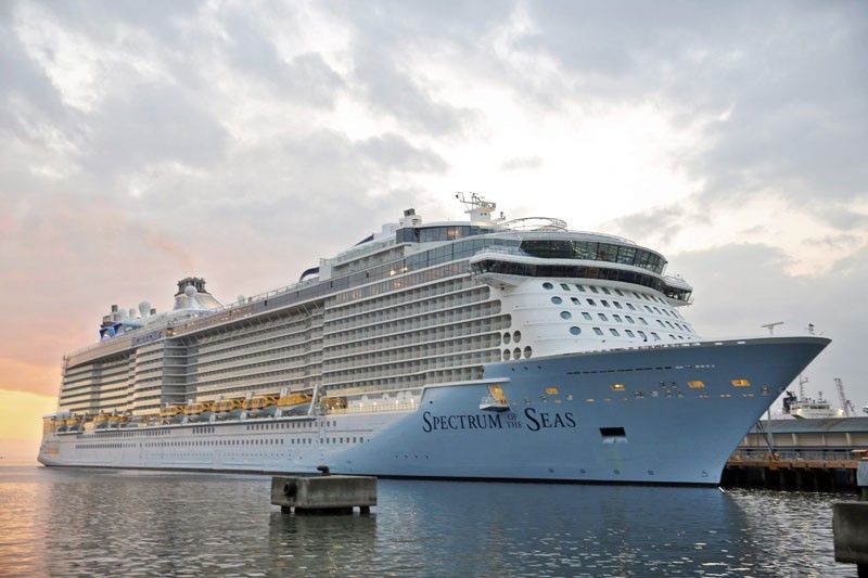 PCG allows cruise ship to dock in Manila