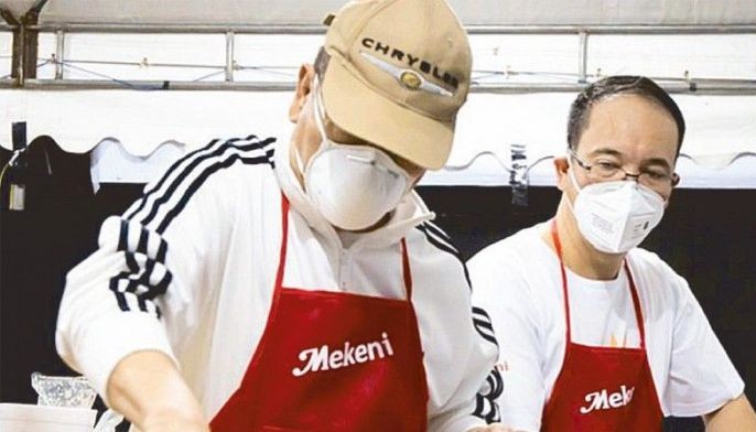 Pay it forward: Mekeni finds joy in helping others