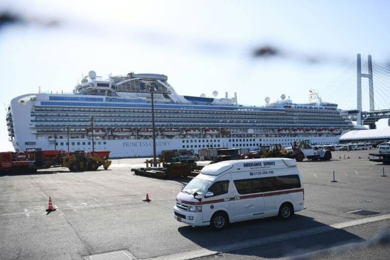 500 Pinoy sa cruise ship na naka-quarantine sa Japan, papauwiin
