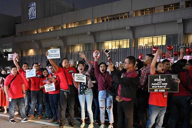 Withdraw gag order plea vs ABS-CBN, Amnesty International says