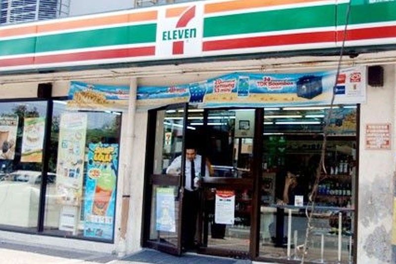 7-Eleven, GCash team up for barcode transactions