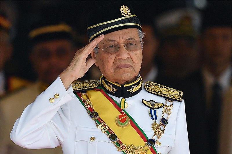 Turmoil in Malaysia as PM Mahathir submits resignation