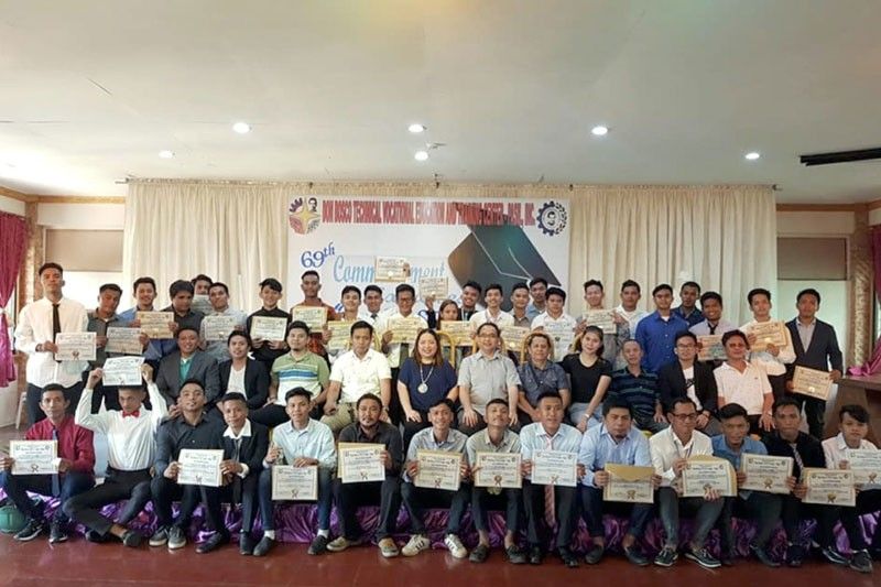 SM tech-voc scholars in Cebu complete training