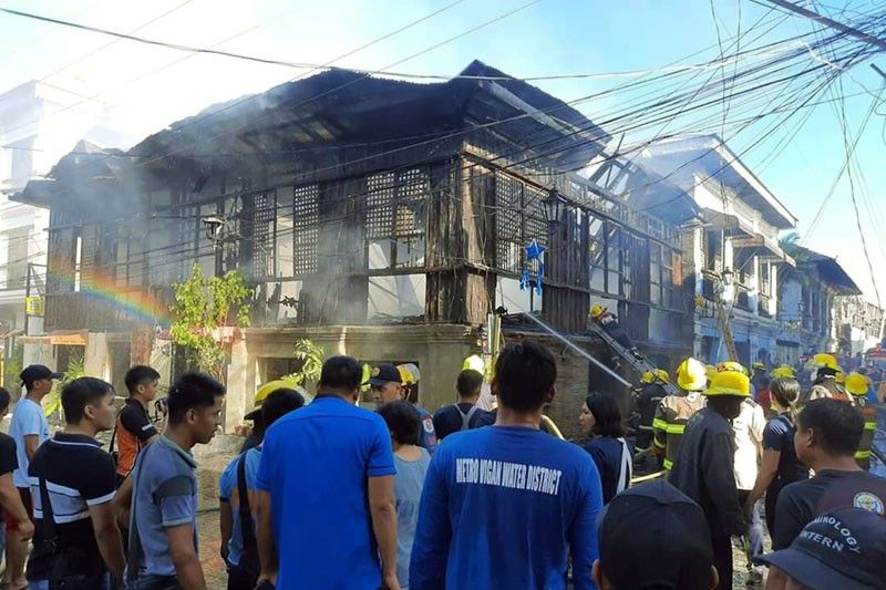 Fire hits Vigan heritage house, kills owner