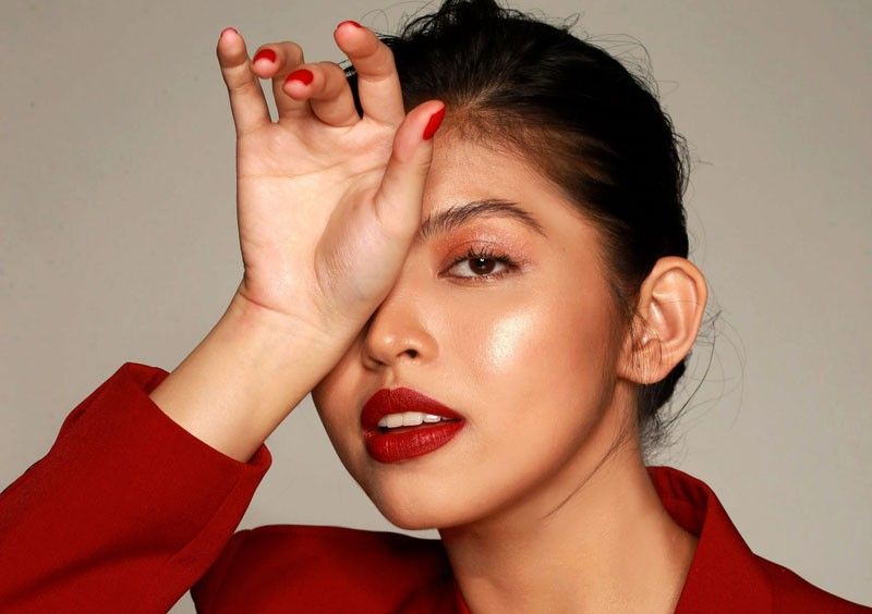 Maine Mendoza is well red