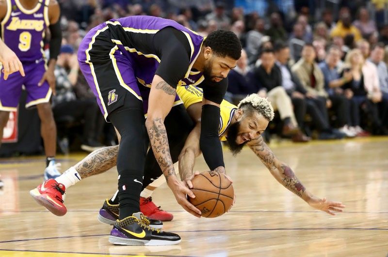 Warriors tambak sa James-less Lakers