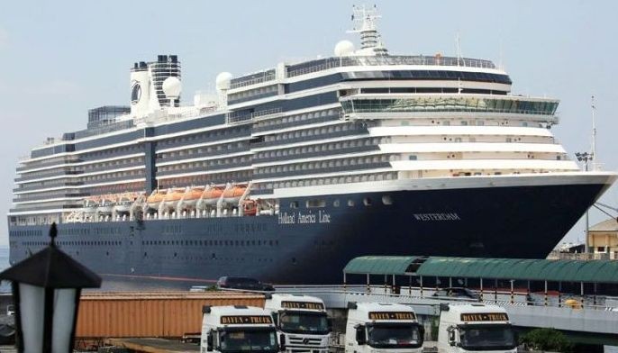 Cruise ship allowed to dock; crew barred from disembarking