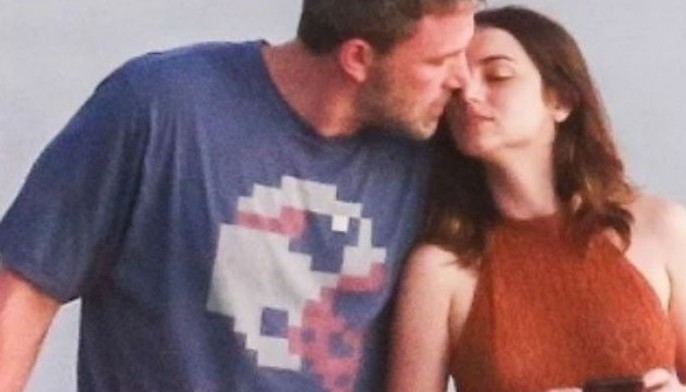 Ben Affleck in love na in love sa isang Spanish actress, walang paki sa COVID-19