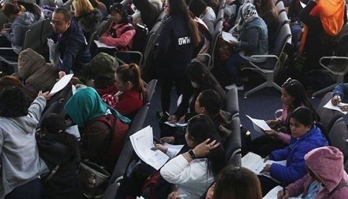 Bizmen prefer no layoffs than advance 13th month