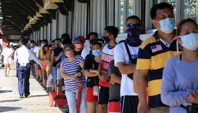 Just days into a month-long lockdown, meat supply just good for '15 days or less'