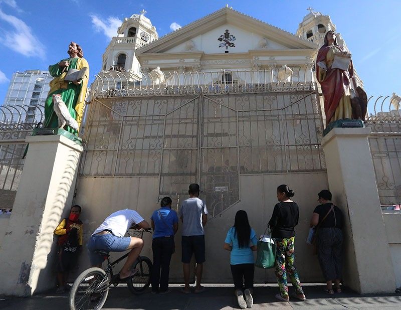 Palace firm on 10-people limit on religious gatherings