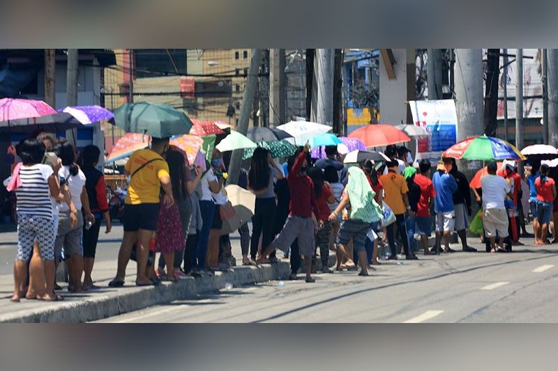 Pamamahagi ng Bayanihan Fund sinimulan sa Maynila at ParaÃ±aque