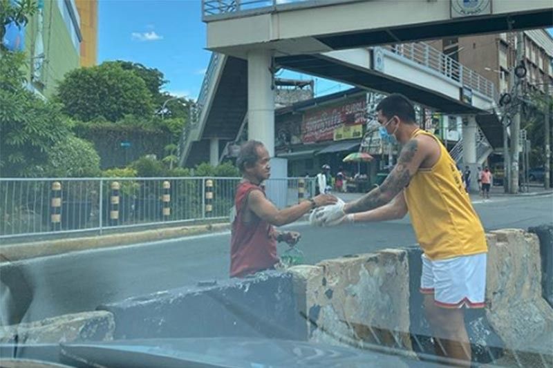 Magnolia's Jio Jalalon distributes food to communities amid quarantine