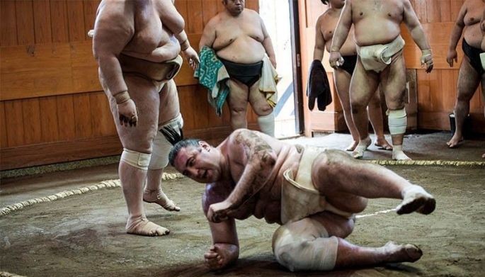 Sumo tournaments sa Japan kinansela dahil sa COVID-19
