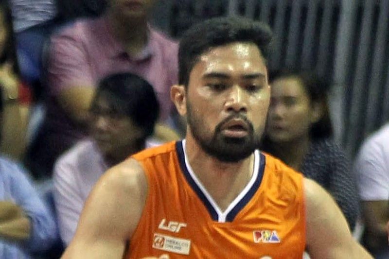 Bolts family salutes Ranidel de Ocampo