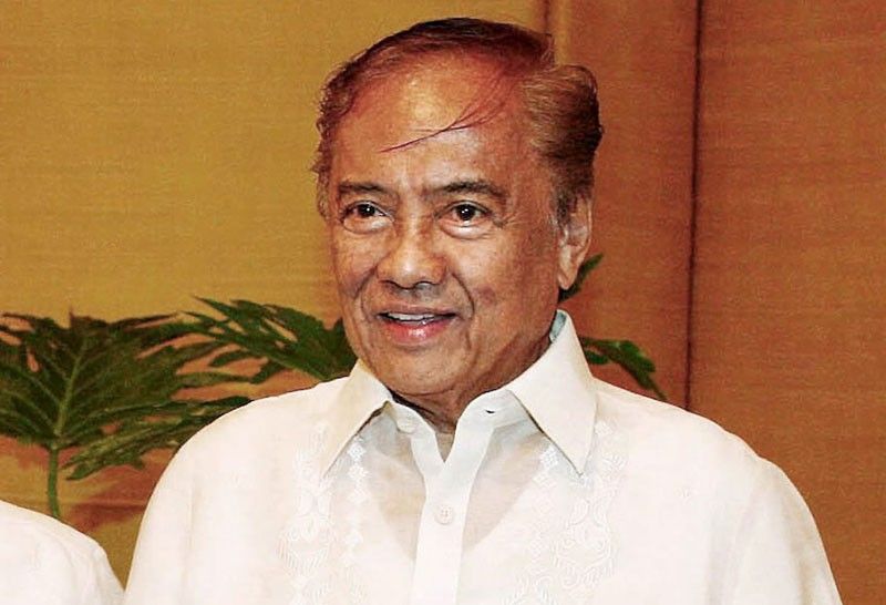 Ex-senator Alvarez dies of COVID