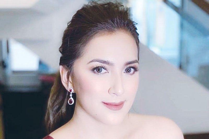 Ara binara ang nurse na nag-reklamo sa ayudang make-up