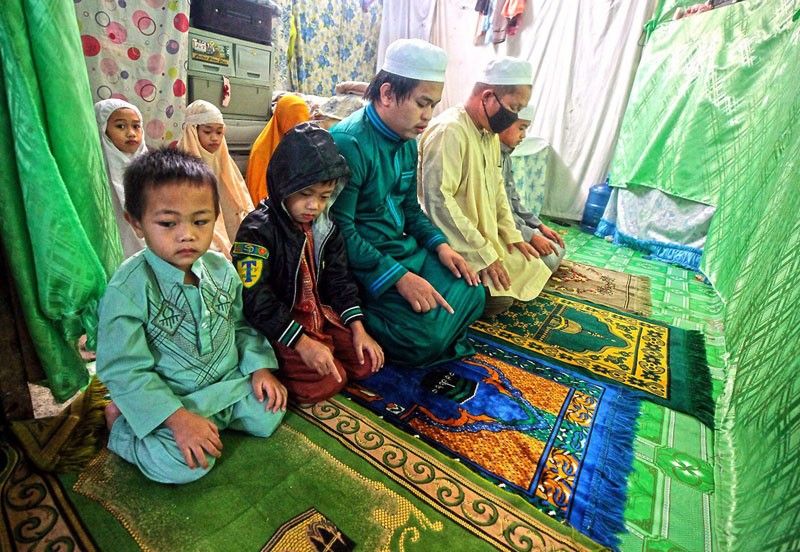 Duterte greets Muslims as Ramadan starts today