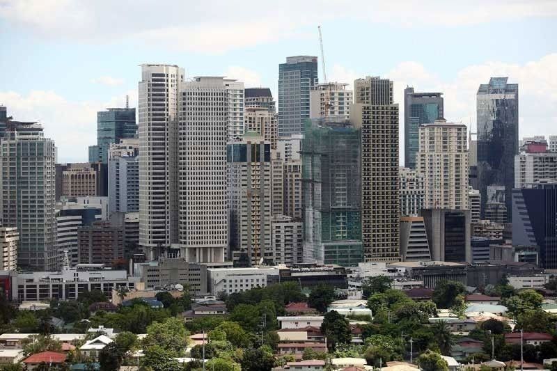 Real estate groups push resumption of construction work