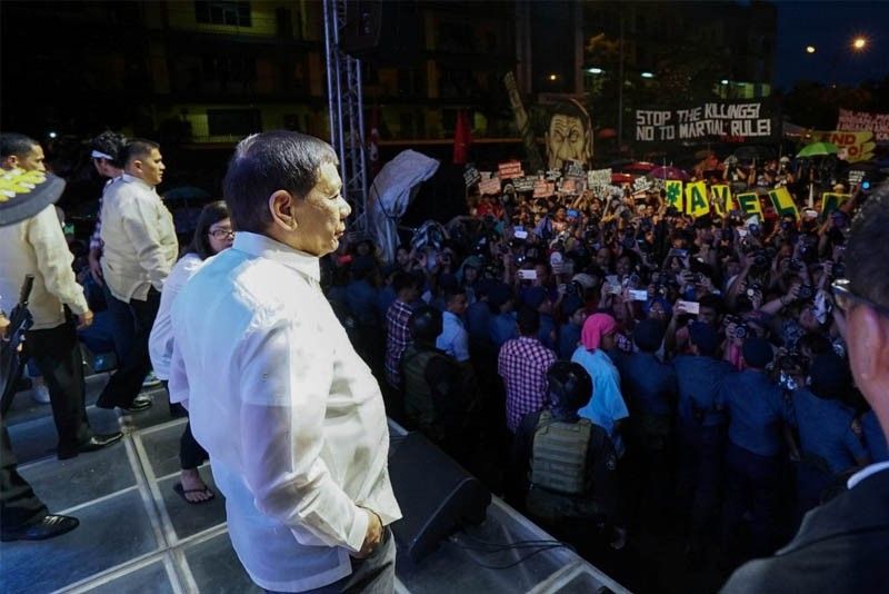 Karapatan ng manggagawa ipinangakong 'proprotektahan' ni Duterte ngayong Labor Day