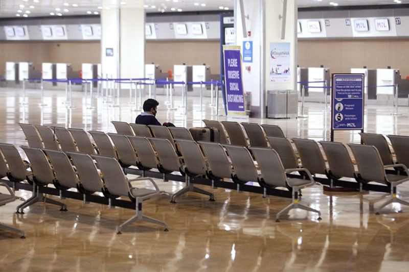Philippines suspends inbound commercial flights
